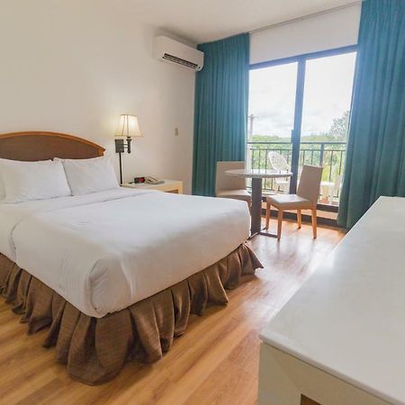 Surestay By Best Western Guam Airport Barrigada Buitenkant foto